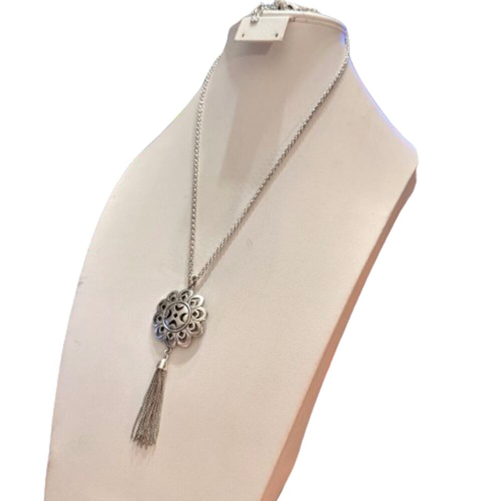 🎊HP!🎊 Lucky Brand Silver-Plated Floral Tassel Long Pendant Necklace - Picture 8 of 9